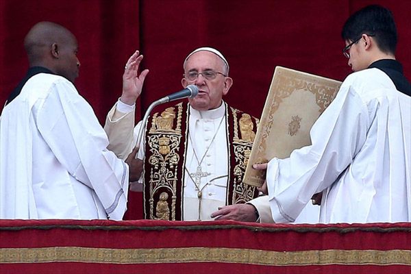 Papież Franciszek modlił się za prześladowanych i zabijanych chrześcijan