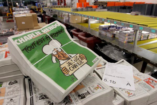 "Charlie Hebdo" sprzedał się błyskawicznie. Na aukcjach rekordowe ceny