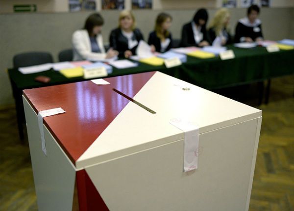 PiS rozpoczęło składanie wniosków o unieważnienie wyborów w sejmikach