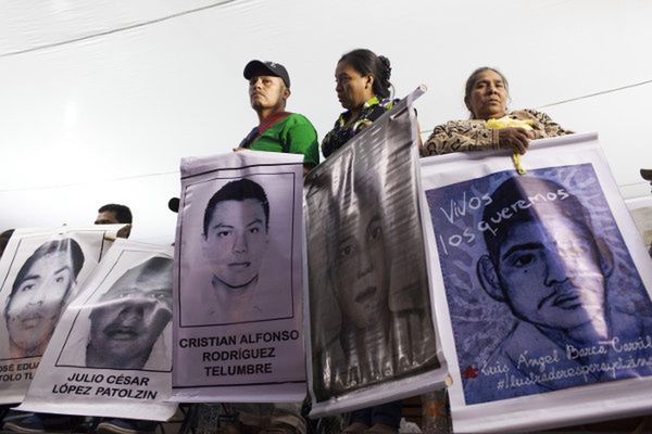 Meksyk: zaostrzają się protesty w związku z zaginięciem studentów