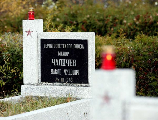 Wojewoda dolnośląski zdecydował o zamknięciu radzieckiego cmentarza