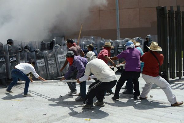 Prokurator generalny Meksyku: w pierwszym z masowych grobów nie ma ciał studentów