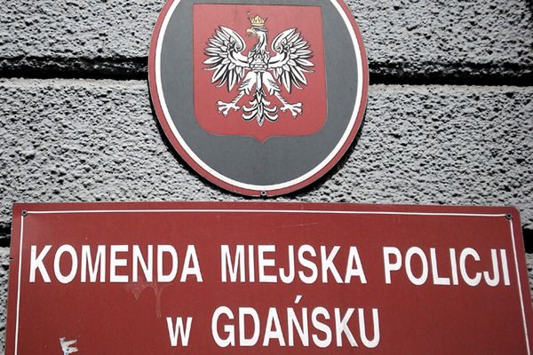 Tajemnicza śmierć 30-latka. Policjanci domagają się przeprosin