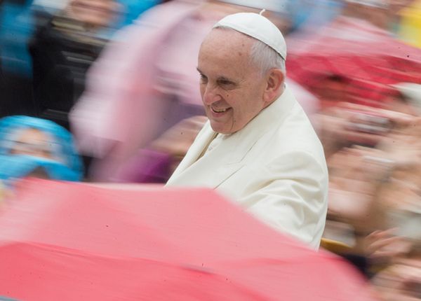 Papież apeluje o pomoc dla Afryki w związku z epidemią eboli