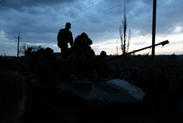 AP: ponad 80 pojazdów wojskowych przemieszcza się na wschodzie Ukrainy