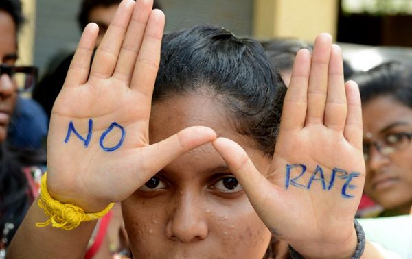 Zgwałcone "za karę". Wstrząsające przypadki ataków na kobiety w Indiach