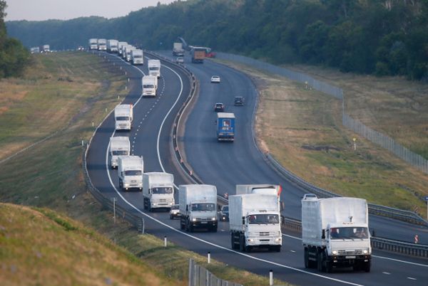 Rosyjski biały konwój dotarł do granicy Ukrainy