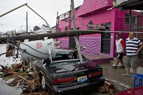 Ogromne straty po przejściu huraganu Odile w Meksyku