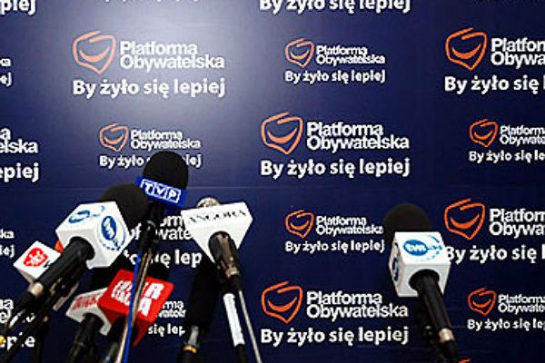 Lewandowski: w kampanii licytacja na miliardy złotych, których nie ma w budżecie
