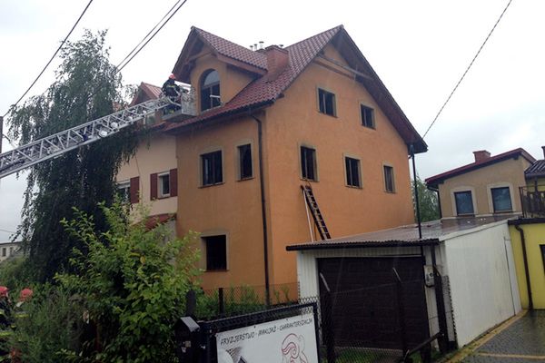 Pożar w Krakowie. Rodzina musiała wyskoczyć z okna