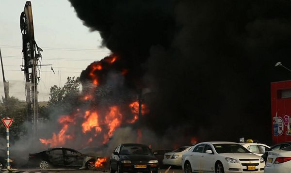Grad rakiet spadł na Izrael - Hamas nie rezygnuje z ataków