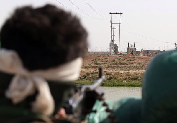 Kilkudziesięciu więźniów zginęło w ataku rebeliantów na konwój w Iraku