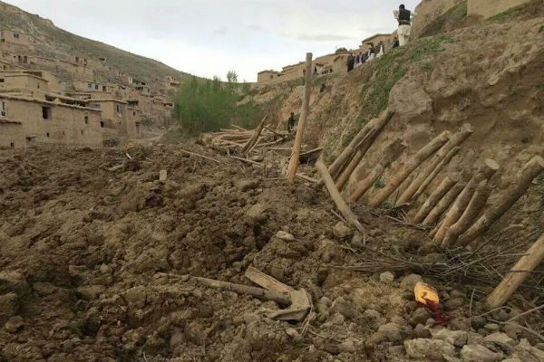 Ponad 2100 ofiar śmiertelnych lawiny błotnej w Afganistanie