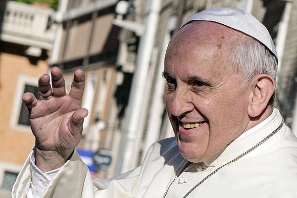 Papież Franciszek: Jan Paweł II nadal inspiruje Kościół
