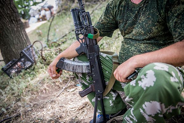 NATO: Rosja wciąż szkoli separatystów w Donbasie