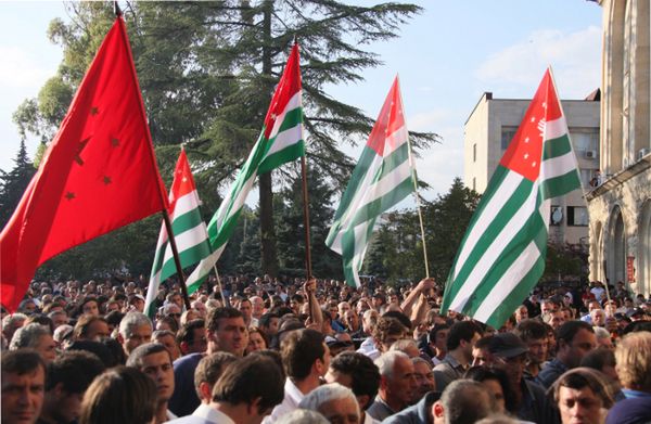 Abchaska wiosna - jak Rosja wygasiła rewolucję w quasi-państwie