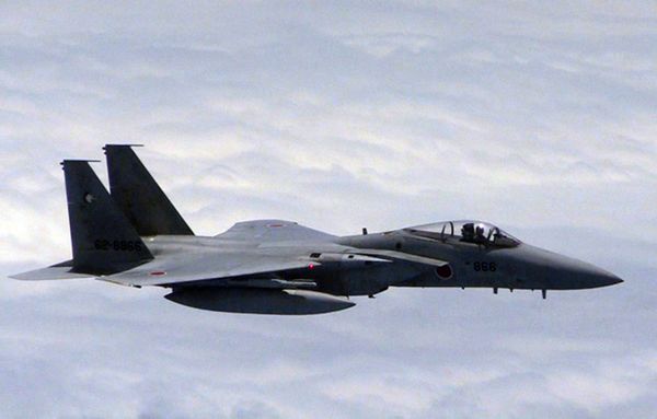 Japonia dementuje, by jej myśliwce weszły w styczność z samolotem chińskim