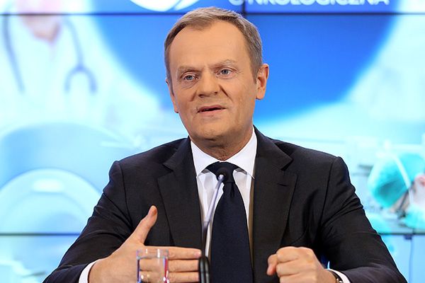 Donald Tusk: strona polska nie musi niczego prostować ws. gen. Andrzeja Błasika