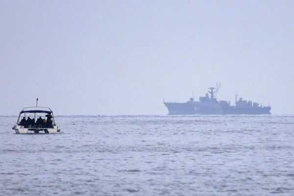 Ukraińska straż graniczna: rosyjskie okręty blokują Cieśninę Kerczeńską