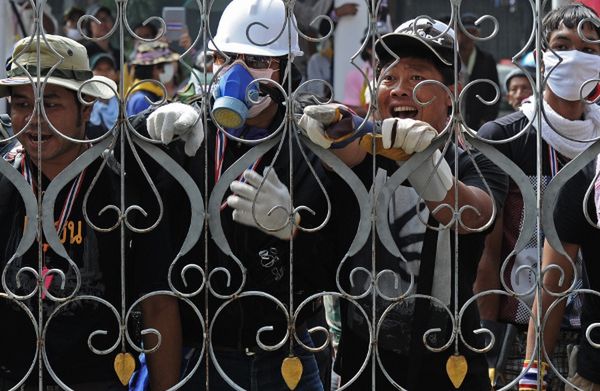 Tajlandia: protestujący wdarli się na krótko na teren siedziby rządu