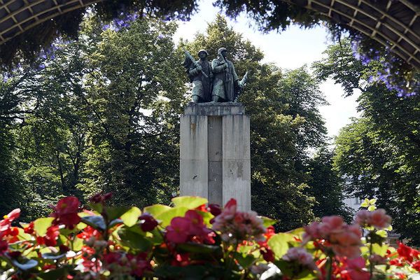 POKiN do Andrzeja Seremeta: nie ścigać osób, które niszczą pomniki symbolizujące komunizm
