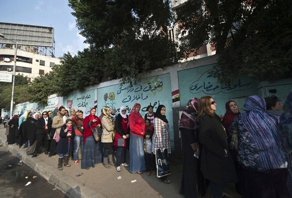 Egipt: 90 proc. głosujących w referendum poparło nową konstytucję