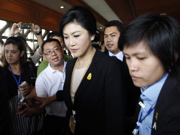 Premier Tajlandii przetrwała głosowanie o wotum nieufności