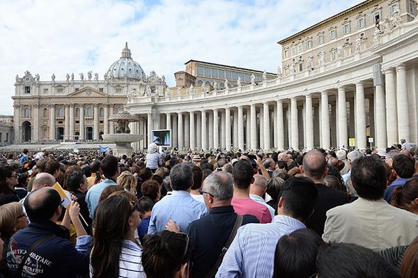 Watykan powtarza swe stanowisko wobec zakazu sakramentów dla rozwiedzionych