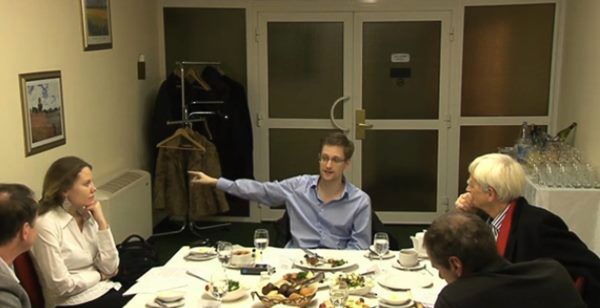 Edward Snowden korzystał z haseł innych pracowników wywiadu?