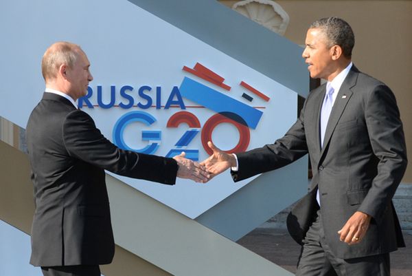Rosja: w Petersburgu rozpoczął się szczyt G20. Putin chłodno wita Obamę