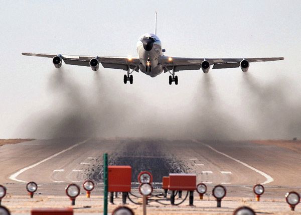 Amerykański samolot coraz bliżej Syrii. Będzie szukał śladów broni chemicznej?