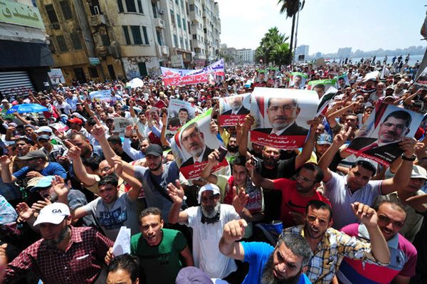 Tysiące islamistów wyszły na ulice Egiptu