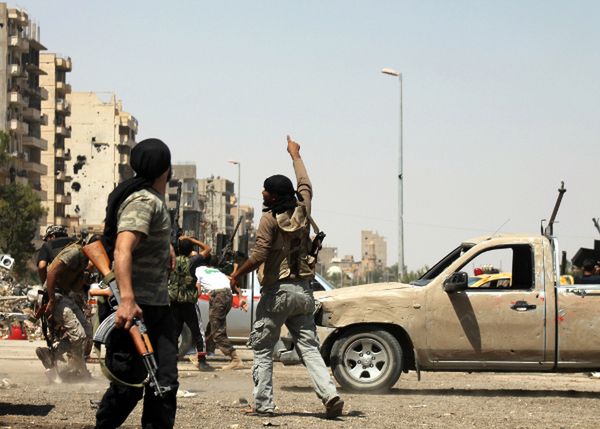 Działająca w Syrii Al-Kaida radykalizuje konflikt w całym regionie