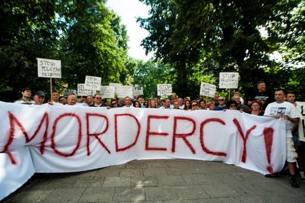 Manifestacja przed komisariatem policji w Gdańsku ws. śmierci 30-latka