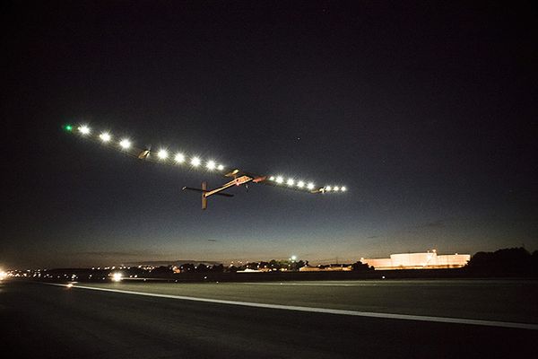 Samolot słoneczny Solar Impulse zakończył wieloetapowy lot przez całe USA