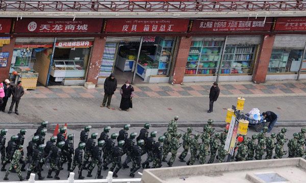 Chińska policja otworzyła ogień do demonstrujących Tybetańczyków - rannych 60 osób