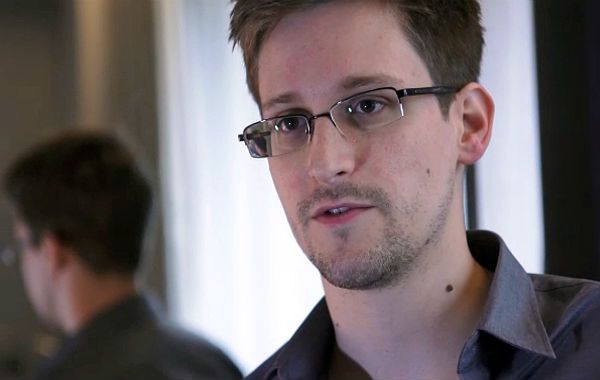 Rosyjskie wizy dla ojca Edwarda Snowdena i jego prawnika