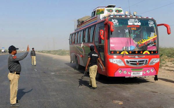 Pakistan: atak na konwój autobusów - 13 zabitych