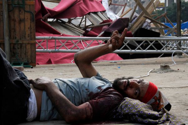 Reakcje na przemocy w Egipcie. "Trzeba zapobiec dalszemu rozlewowi krwi"