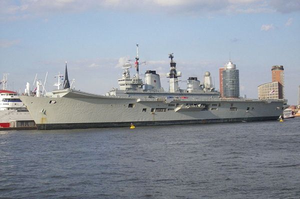 Wielka Brytania: ostatni rejs lotniskowca "Ark Royal" - do Turcji na złom