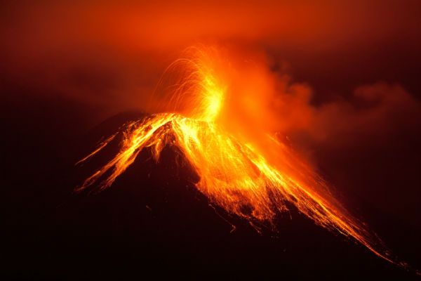Uratowano turystów z rejonu wulkanu Płoskij Tołbaczik na Kamczatce