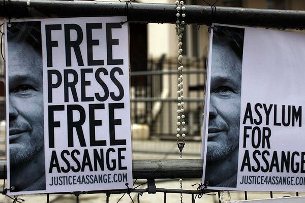 Los Juliana Assange'a ma rozstrzygnąć się do końca 2013 r.