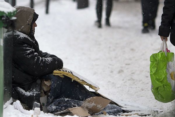 Apel o opiekę nad osobami starszymi i bezdomnymi