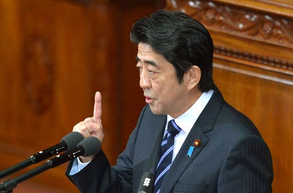 Premier Japonii Shinzo Abe ostrzega Chiny, że jest gotowy użyć siły