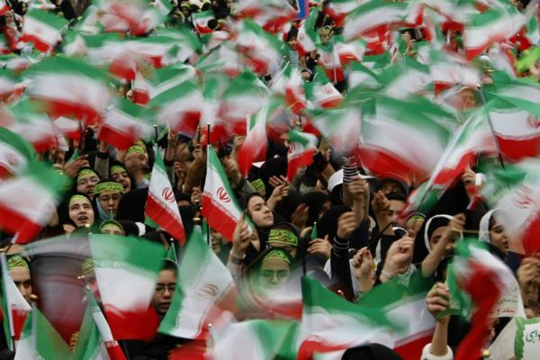 Wybory prezydenckie w Iranie z polityką nuklearną i kryzysem gospodarczym w tle