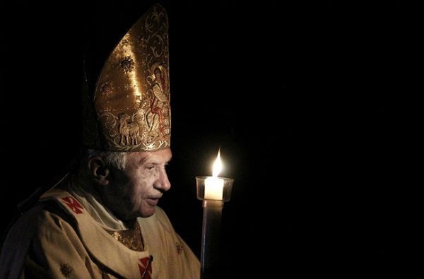 Benedykt XVI odmówi modlitwę Anioł Pański