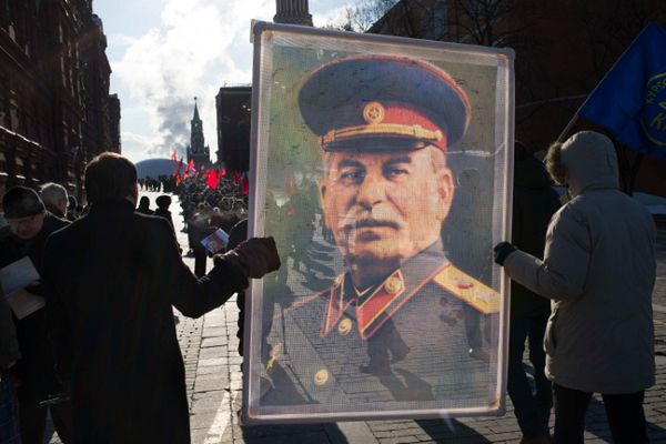 Rosja: komuniści uczcili pamięć Stalina w 60. rocznicę jego śmierci