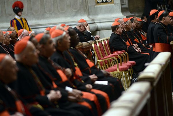 Kardynał Barbarin: konklawe może się zacząć 12 lub 13 marca