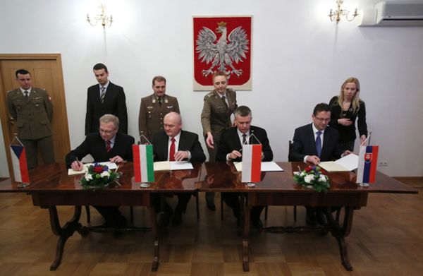 Ministrowie obrony podpisali list intencyjny ws. Wyszehradzkiej Grupy Bojowej