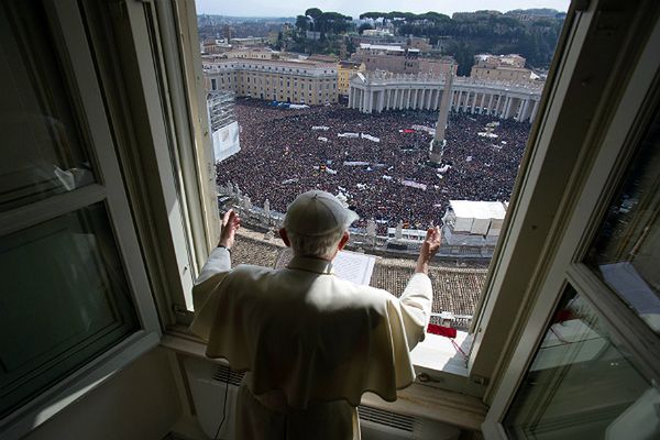 Motu Proprio Benedykta XVI: kardynałowie mogą przyspieszyć konklawe
